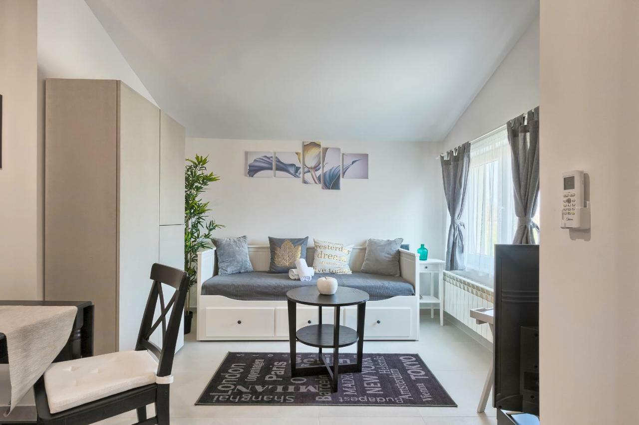 Apartments La Mer Πούλα Εξωτερικό φωτογραφία