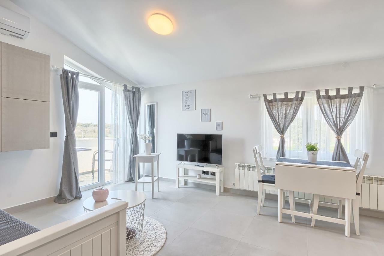 Apartments La Mer Πούλα Εξωτερικό φωτογραφία
