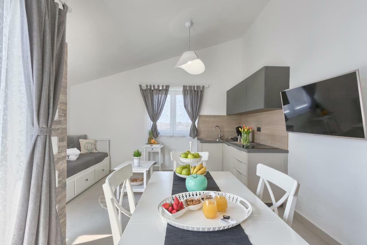 Apartments La Mer Πούλα Εξωτερικό φωτογραφία